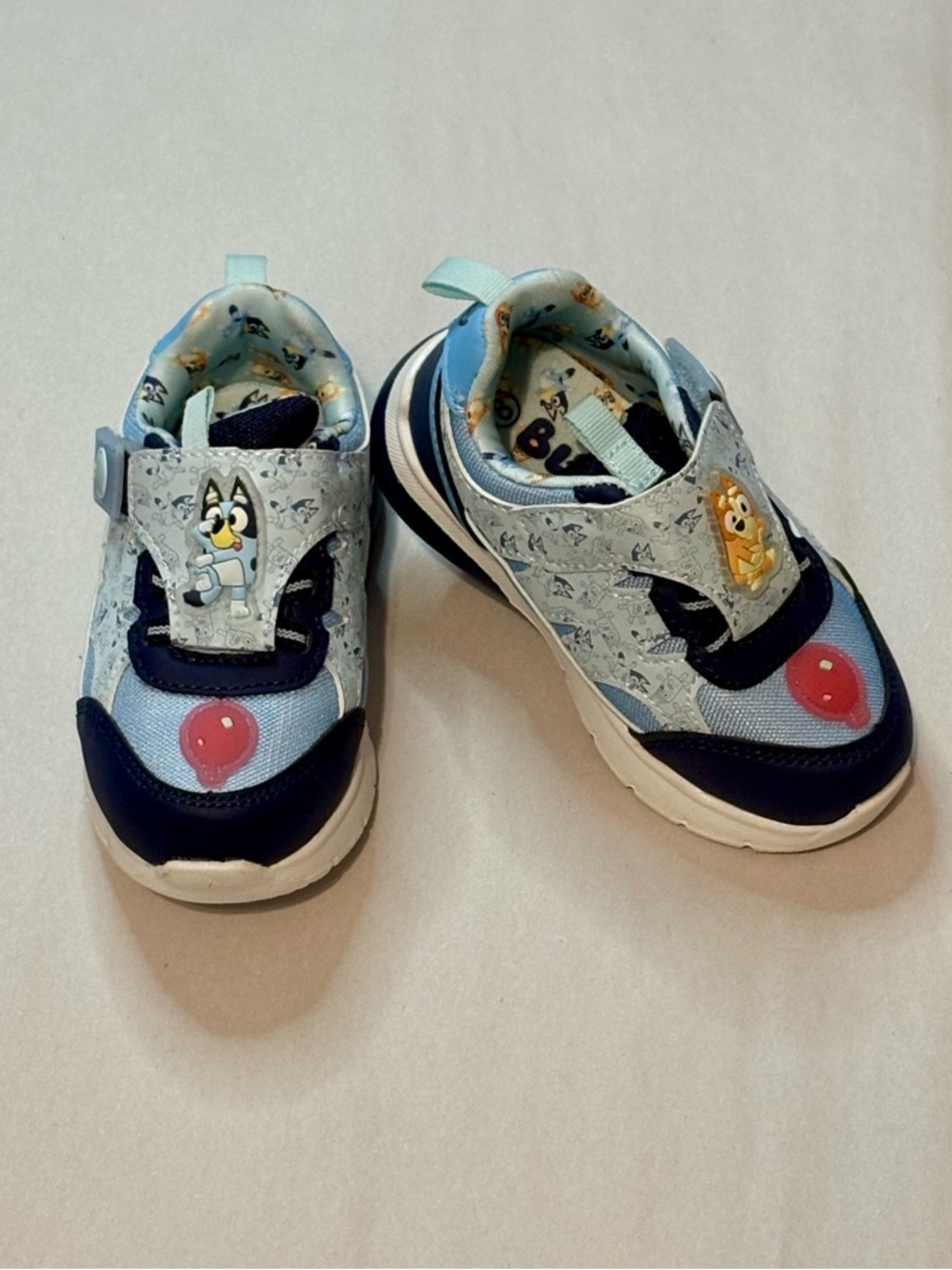 Ground Up Toddler Boys Light-Up Low-Top Bluey Athletic Sneaker Size 8 Little Kid